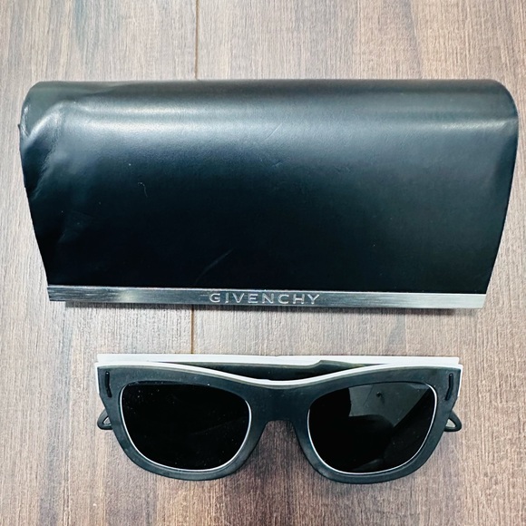 Givenchy Sunglasses - Picture 12 of 15